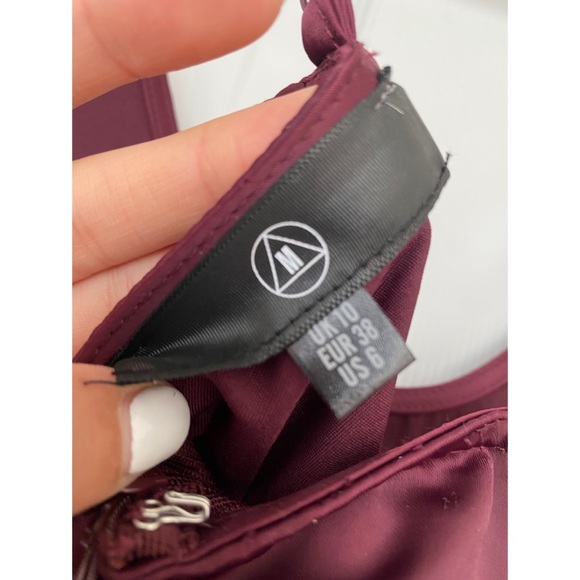 Missguided Satin Maroon Burgundy Cocktail Dress, size US6 - Picture 6 of 8